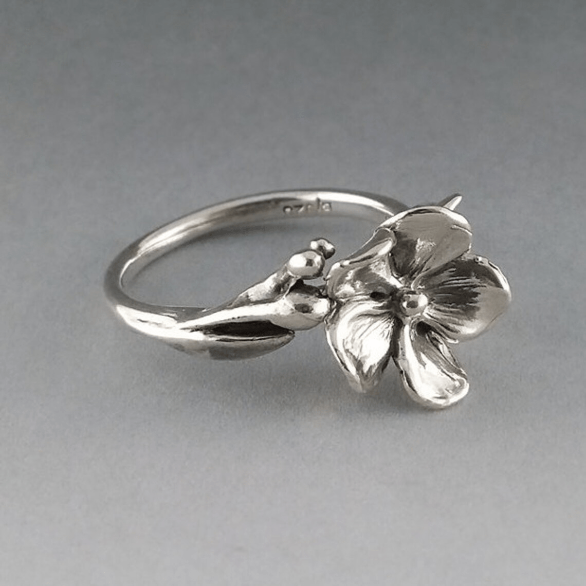 Sterling Silver Flower Ring - DV Jewelry Designs