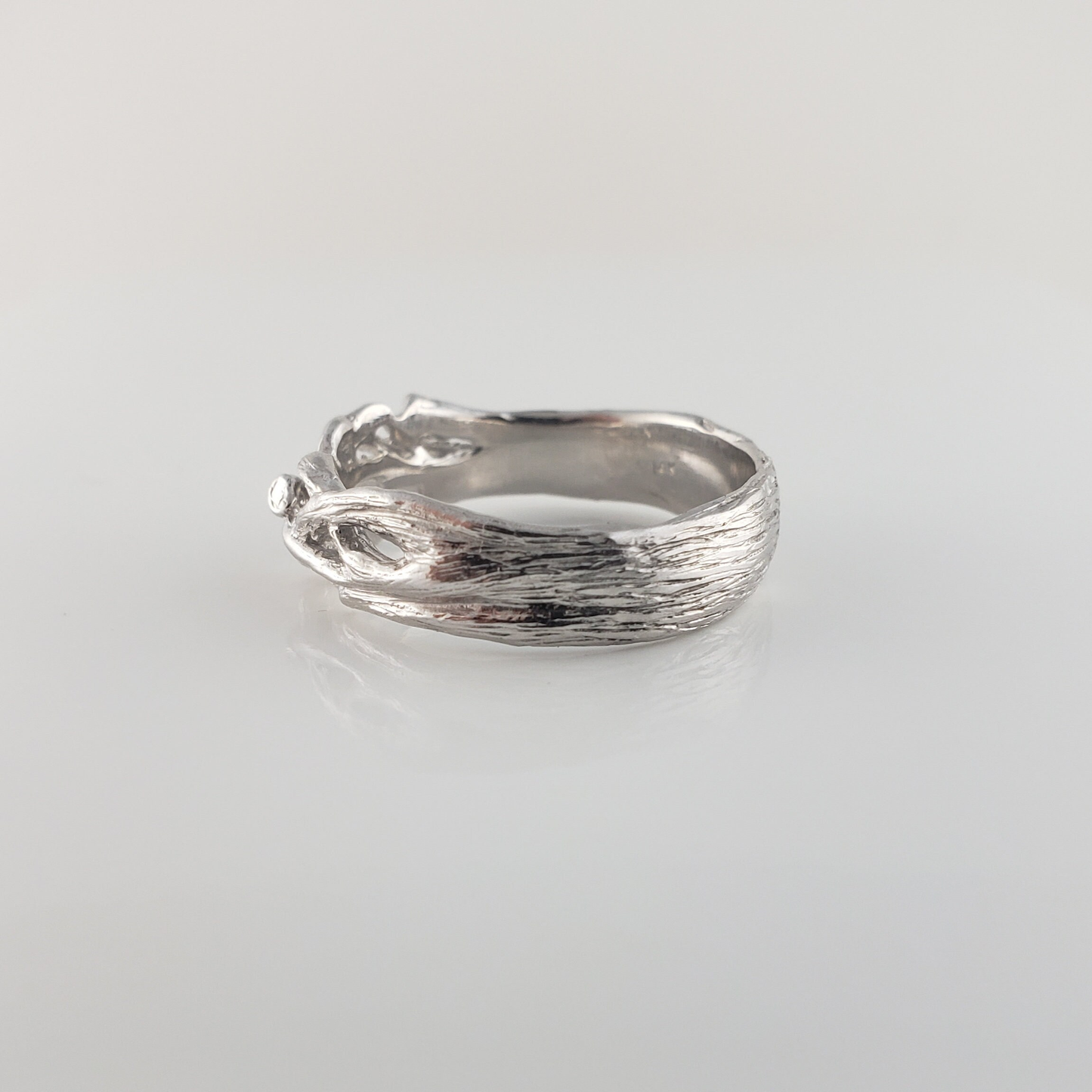 Unisex Crossover Twig Wedding Ring - 14k Gold Statement Ring