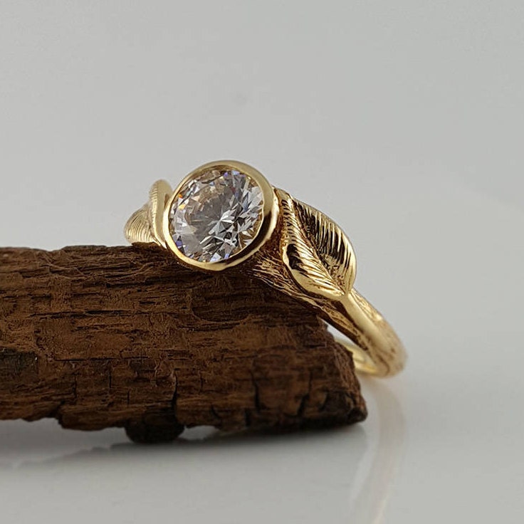 Round 1ct Moissanite Engagement Ring: Hand-sculpted Leaf Setting in Solid Gold