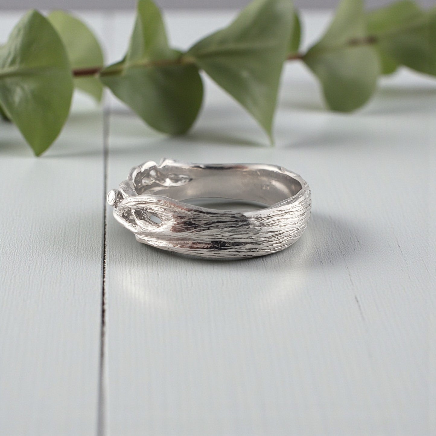 Unisex Crossover Twig Wedding Ring - 14k Gold Statement Ring